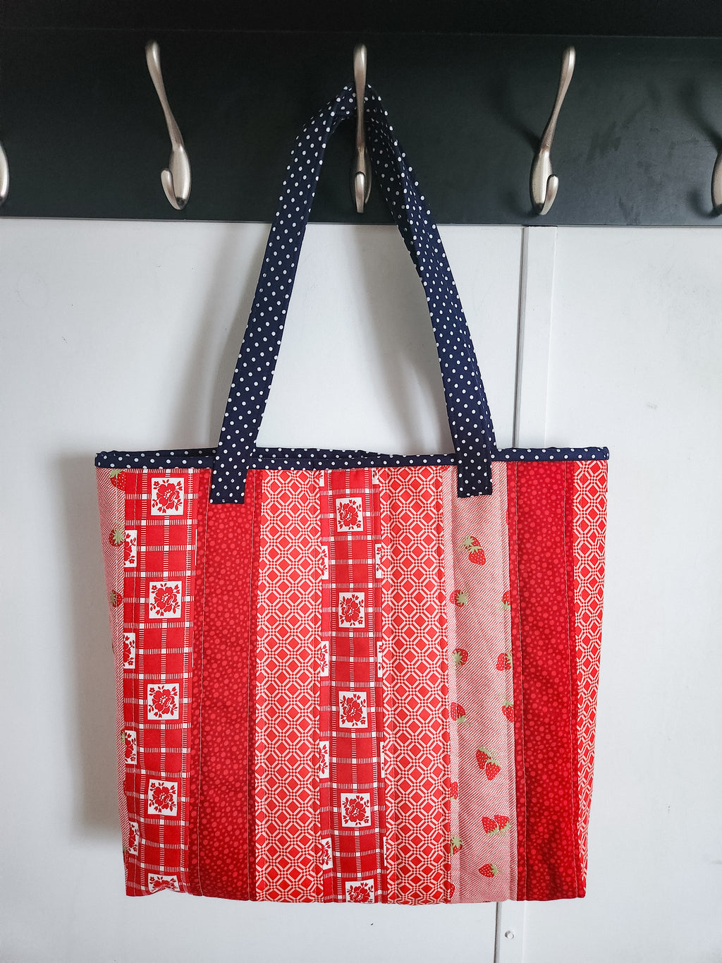 Flag Quilty Tote- Strawberry