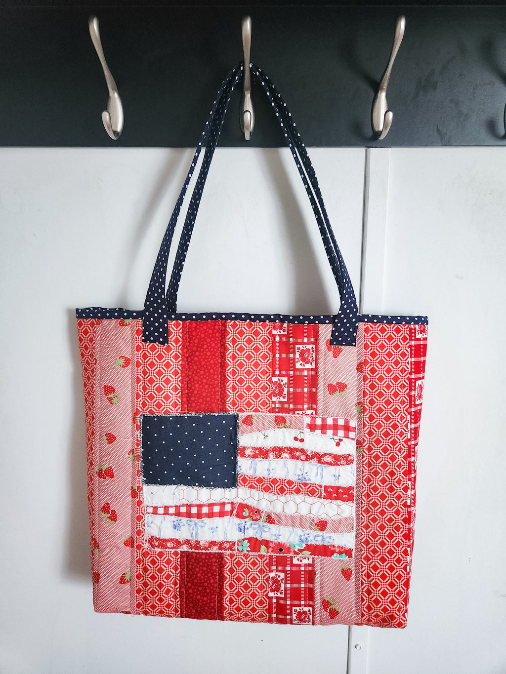 Flag Quilty Tote- Dots