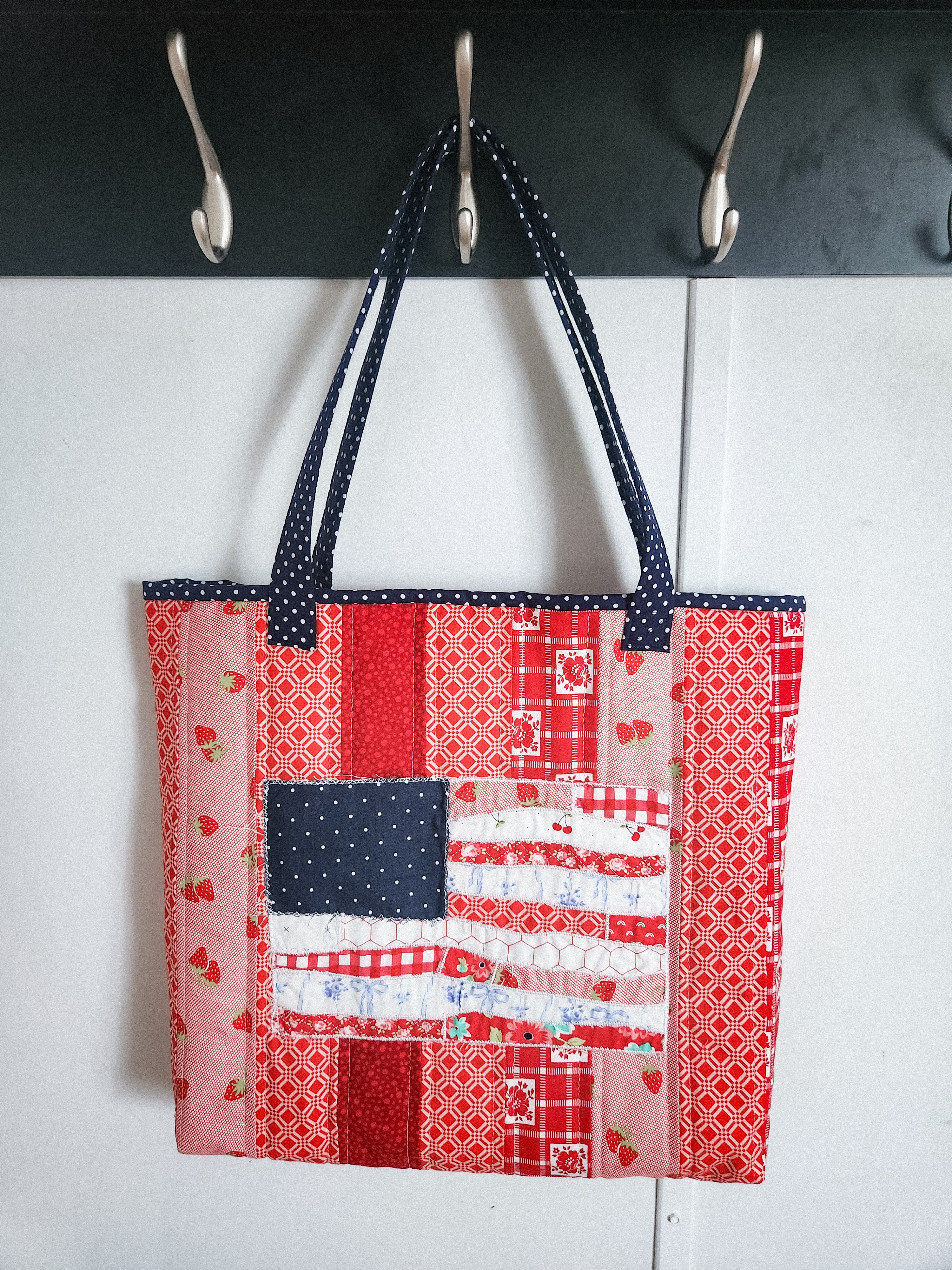 Flag Quilty Tote- Dots